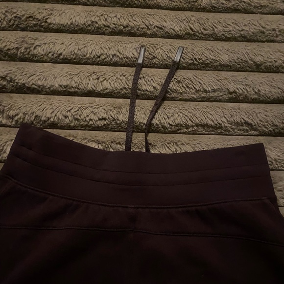 Lululemon joggers - Picture 3 of 7